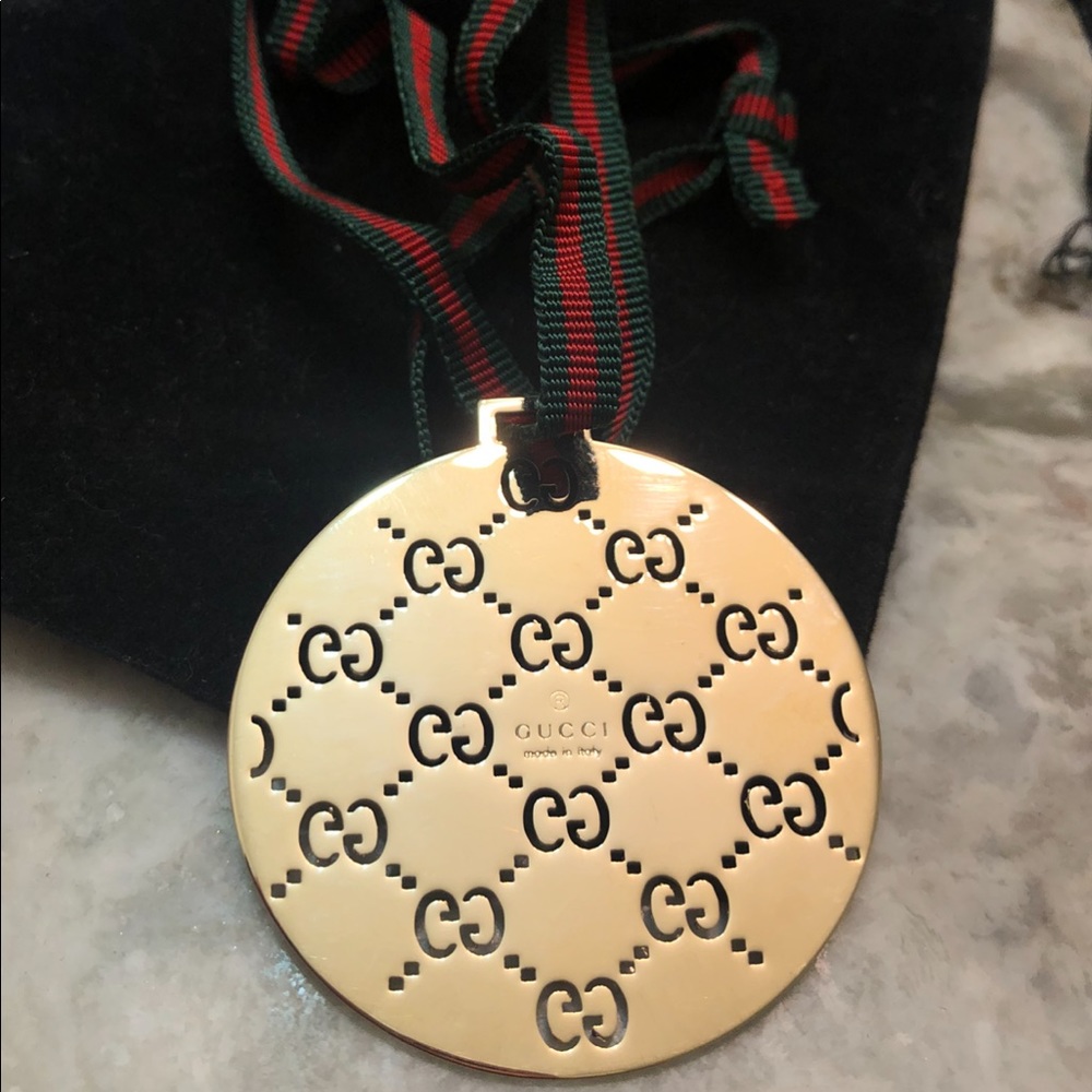 👑 Gucci ornament hanging charm with ribbon